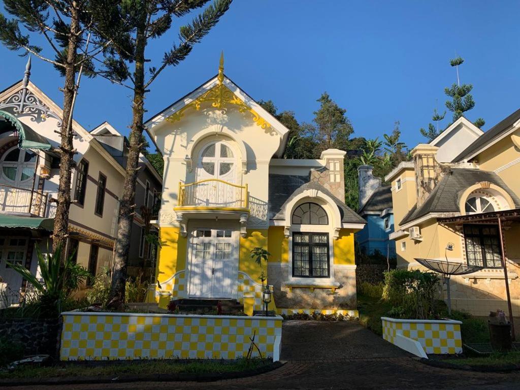 Villa Wubao Kota Bunga 3 Kamar Harga Budget Cinengangirang Екстериор снимка