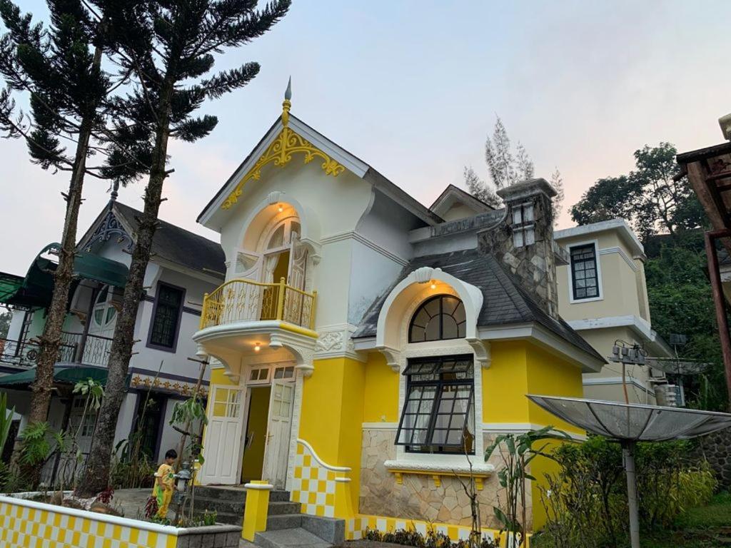 Villa Wubao Kota Bunga 3 Kamar Harga Budget Cinengangirang Екстериор снимка